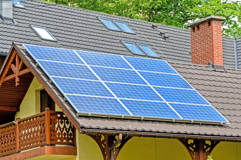 chauffagiste-ST PAUL EN FORET-min_solar-panels-1477987